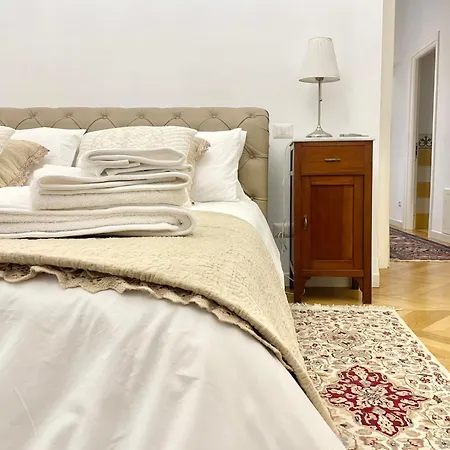 Appartement Domus Alba Mantua Rome